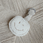 atelier pomme speenkoord smiley teddy snowy cosy white bp u bs tdin